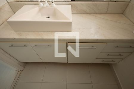 Apartamento à venda com 128m², 3 quartos e 1 vagaBanheiro 2