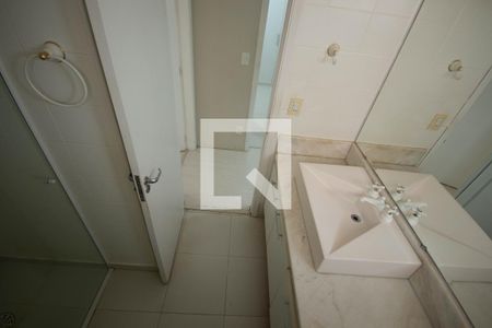 Apartamento à venda com 128m², 3 quartos e 1 vagaBanheiro 2