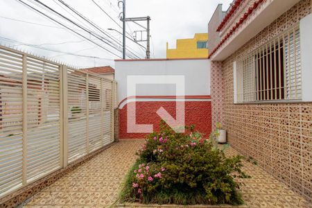 Casa à venda com 75m², 2 quartos e 1 vagaQuintal
