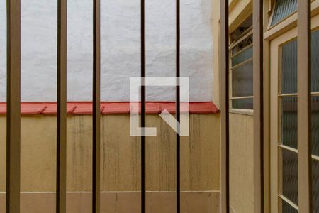 Vista Sala de casa à venda com 2 quartos, 75m² em Vila Marieta, São Paulo