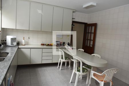 Casa à venda com 400m², 3 quartos e 3 vagasCozinha
