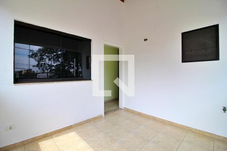 Casa à venda com 260m², 3 quartos e 2 vagasEscritório