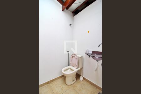 Casa à venda com 260m², 3 quartos e 2 vagasBanheiro de serviço