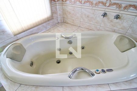 Casa à venda com 260m², 3 quartos e 2 vagasBanheiro da Suíte