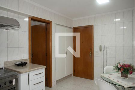 Apartamento à venda com 412m², 6 quartos e 4 vagasCozinha