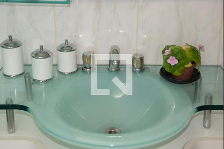 Apartamento à venda com 412m², 6 quartos e 4 vagasBanheiro da Suíte 3