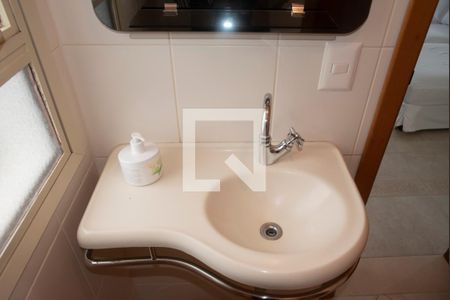 Apartamento à venda com 412m², 6 quartos e 4 vagasBanheiro 2