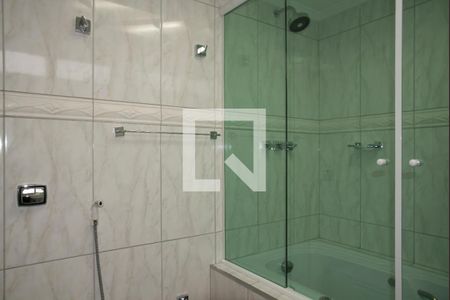 Apartamento à venda com 412m², 6 quartos e 4 vagasBanheiro da Suíte 1