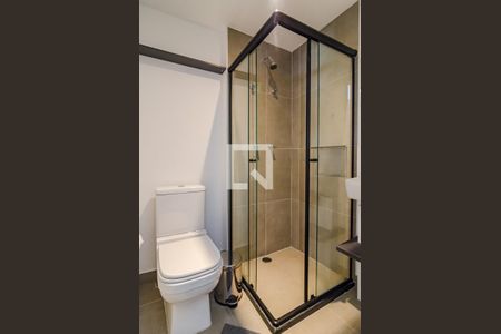 Banheiro de kitnet/studio à venda com 1 quarto, 19m² em Pinheiros, São Paulo