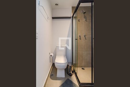 Banheiro de kitnet/studio à venda com 1 quarto, 19m² em Pinheiros, São Paulo