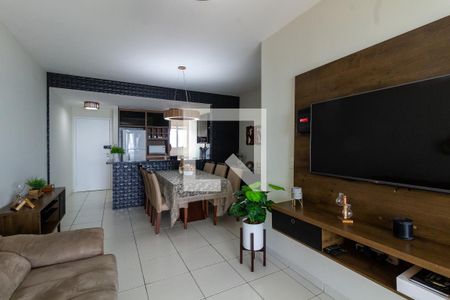 Sala de apartamento para alugar com 3 quartos, 95m² em Guilhermina, Praia Grande