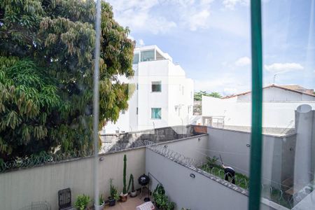 Vista da sala  de apartamento à venda com 2 quartos, 54m² em Santa Branca, Belo Horizonte
