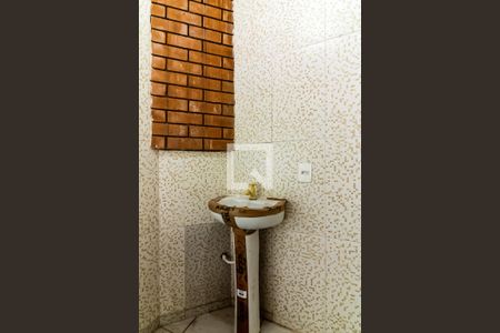 Banheiro de casa para alugar com 1 quarto, 80m² em Vila Amália (zona Norte), São Paulo