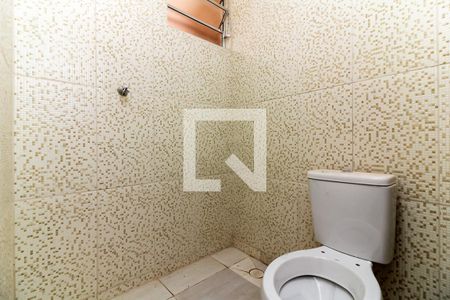 Banheiro de casa para alugar com 1 quarto, 80m² em Vila Amália (zona Norte), São Paulo