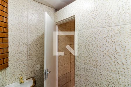 Banheiro de casa para alugar com 1 quarto, 80m² em Vila Amália (zona Norte), São Paulo