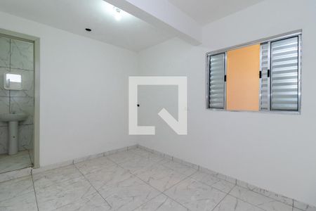 Suíte de casa para alugar com 1 quarto, 90m² em Vila Amalia (zona Norte), São Paulo