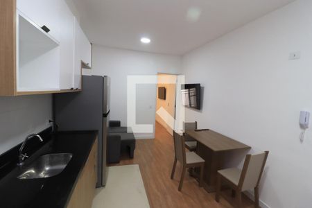 Sala/Cozinha de apartamento para alugar com 1 quarto, 32m² em Vila Zilda, São Paulo