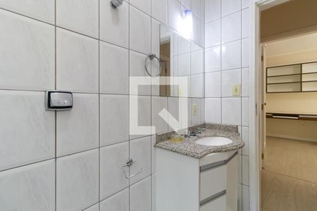 Casa para alugar com 150m², 3 quartos e 4 vagas Casa para alugar com 150m², 3 quartos e 4 vagasBanheiro social