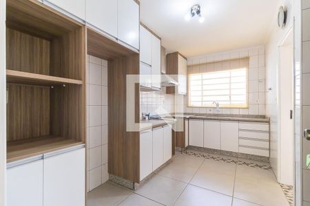 Casa para alugar com 150m², 3 quartos e 4 vagas Casa para alugar com 150m², 3 quartos e 4 vagasCozinha