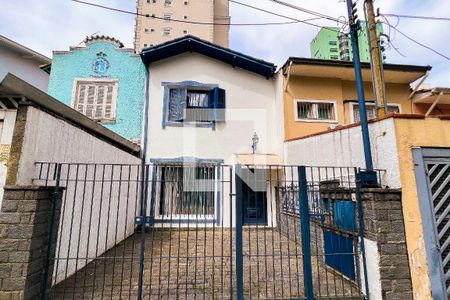 Casa à venda com 100m², 3 quartos e 2 vagasFachada