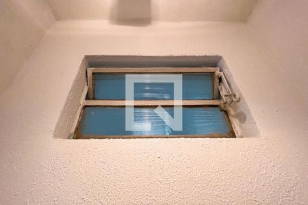 Casa à venda com 100m², 3 quartos e 2 vagasBanheiro de Serviço