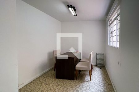 Casa à venda com 100m², 3 quartos e 2 vagasQuarto de Serviço