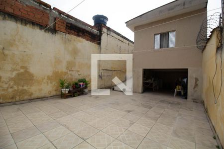 Casa à venda com 210m², 5 quartos e 4 vagas Casa à venda com 210m², 5 quartos e 4 vagasQuintal