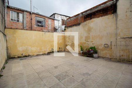 Casa à venda com 210m², 5 quartos e 4 vagas Casa à venda com 210m², 5 quartos e 4 vagasQuintal