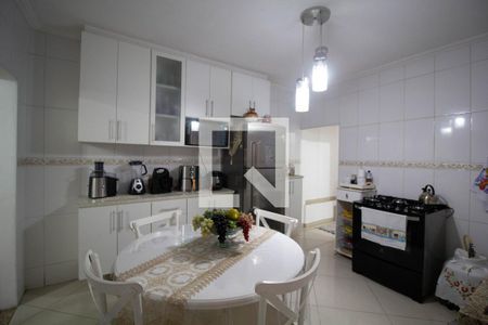 Casa à venda com 210m², 5 quartos e 4 vagas Casa à venda com 210m², 5 quartos e 4 vagasCozinha