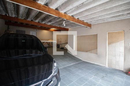 Casa à venda com 210m², 5 quartos e 4 vagas Casa à venda com 210m², 5 quartos e 4 vagasGaragem