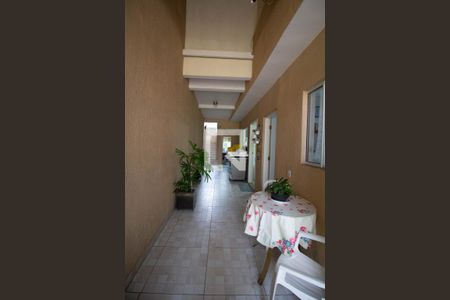 Casa à venda com 210m², 5 quartos e 4 vagas Casa à venda com 210m², 5 quartos e 4 vagasCorredor