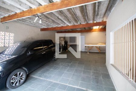 Casa à venda com 210m², 5 quartos e 4 vagas Casa à venda com 210m², 5 quartos e 4 vagasGaragem