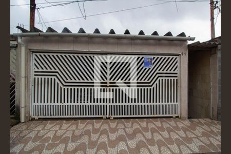 Casa à venda com 210m², 5 quartos e 4 vagas Casa à venda com 210m², 5 quartos e 4 vagasFachada