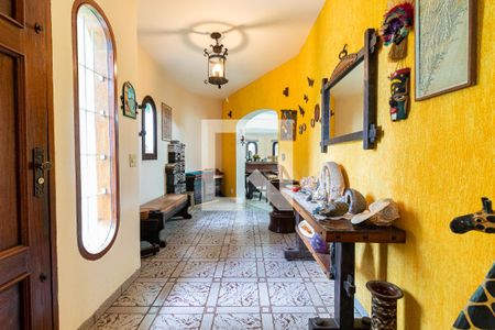 Casa à venda com 700m², 6 quartos e 4 vagas Casa à venda com 700m², 6 quartos e 4 vagasSala 1 - Hall