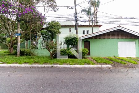 Casa à venda com 700m², 6 quartos e 4 vagas Casa à venda com 700m², 6 quartos e 4 vagasFachada