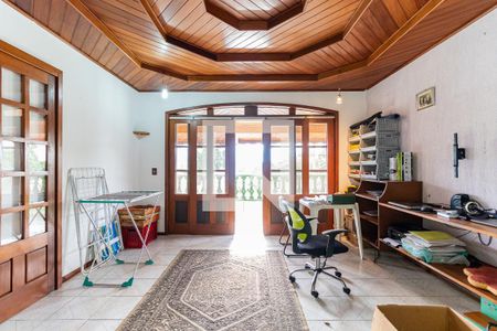 Casa à venda com 700m², 6 quartos e 4 vagas Casa à venda com 700m², 6 quartos e 4 vagasCasa 2 - Quarto 4