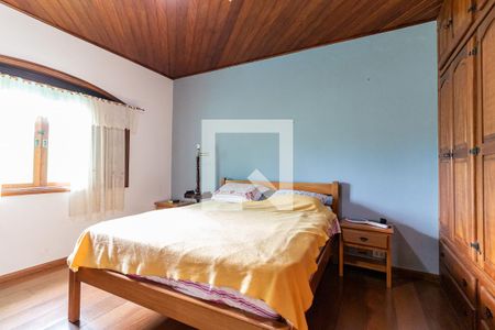 Casa à venda com 700m², 6 quartos e 4 vagas Casa à venda com 700m², 6 quartos e 4 vagasCasa 2 - Quarto 1 - Suíte