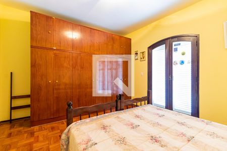 Casa à venda com 700m², 6 quartos e 4 vagas Casa à venda com 700m², 6 quartos e 4 vagasQuarto 3