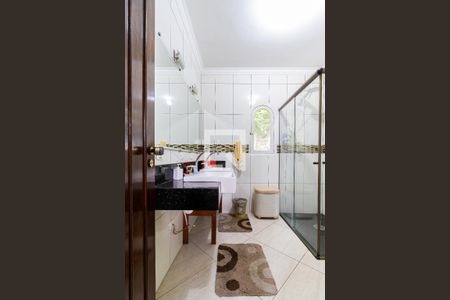 Casa à venda com 700m², 6 quartos e 4 vagas Casa à venda com 700m², 6 quartos e 4 vagasBanheiro da Suíte