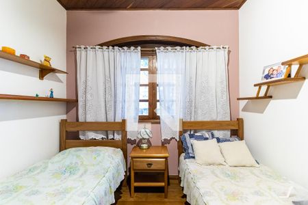 Casa à venda com 700m², 6 quartos e 4 vagas Casa à venda com 700m², 6 quartos e 4 vagasCasa 2 - Quarto 3