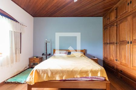 Casa à venda com 700m², 6 quartos e 4 vagas Casa à venda com 700m², 6 quartos e 4 vagasCasa 2 - Quarto 1 - Suíte