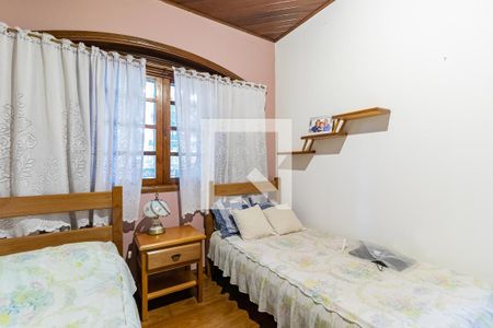 Casa à venda com 700m², 6 quartos e 4 vagas Casa à venda com 700m², 6 quartos e 4 vagasCasa 2 - Quarto 3