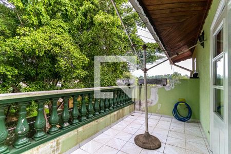 Casa à venda com 700m², 6 quartos e 4 vagas Casa à venda com 700m², 6 quartos e 4 vagasCasa 2 - Quarto 4 - Varanda