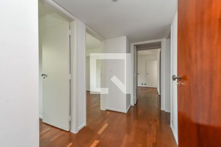 Corredor de apartamento à venda com 4 quartos, 163m² em Morro dos Ingleses, São Paulo