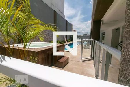 Studio para alugar com 36m², 1 quarto e 1 vaga Studio para alugar com 36m², 1 quarto e 1 vagaÁrea comum - Piscina