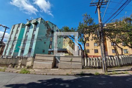 Apartamento à venda com 60m², 3 quartos e 1 vaga Apartamento à venda com 60m², 3 quartos e 1 vagaFachada