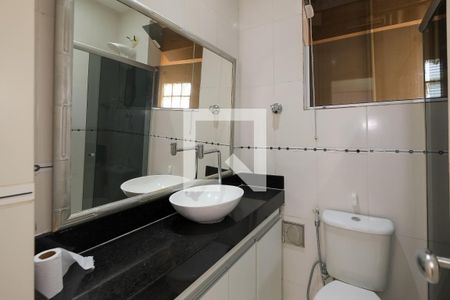 Apartamento para alugar com 64m², 2 quartos e 1 vaga Apartamento para alugar com 64m², 2 quartos e 1 vagaBanheiro Corredor