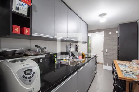 Apartamento à venda com 113m², 3 quartos e 2 vagas Apartamento à venda com 113m², 3 quartos e 2 vagasCozinha e Área de Serviço