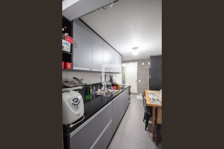 Apartamento à venda com 113m², 3 quartos e 2 vagas Apartamento à venda com 113m², 3 quartos e 2 vagasCozinha e Área de Serviço