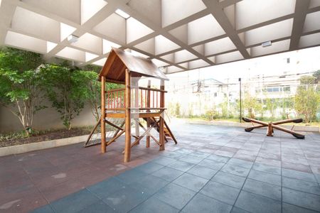 Apartamento à venda com 113m², 3 quartos e 2 vagas Apartamento à venda com 113m², 3 quartos e 2 vagasÁrea comum - Playground